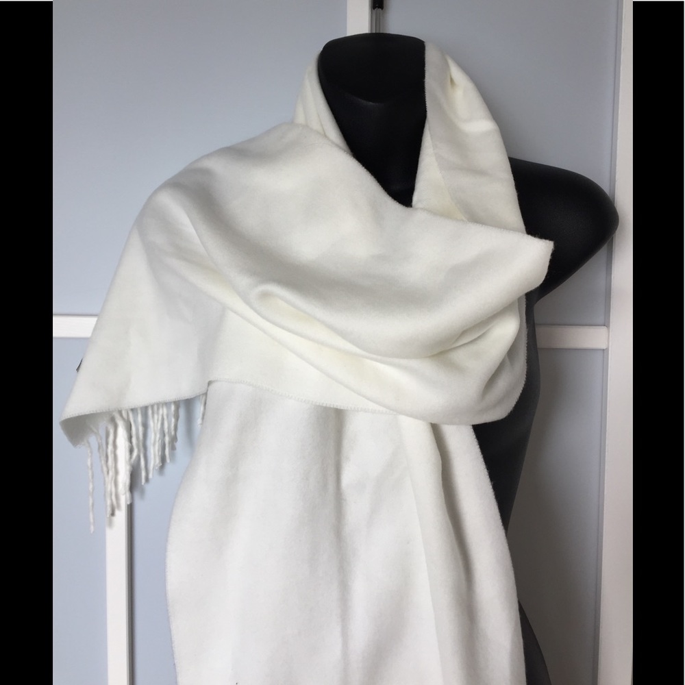 Soft White Scarf Made in Germany - Picture 3 of 5